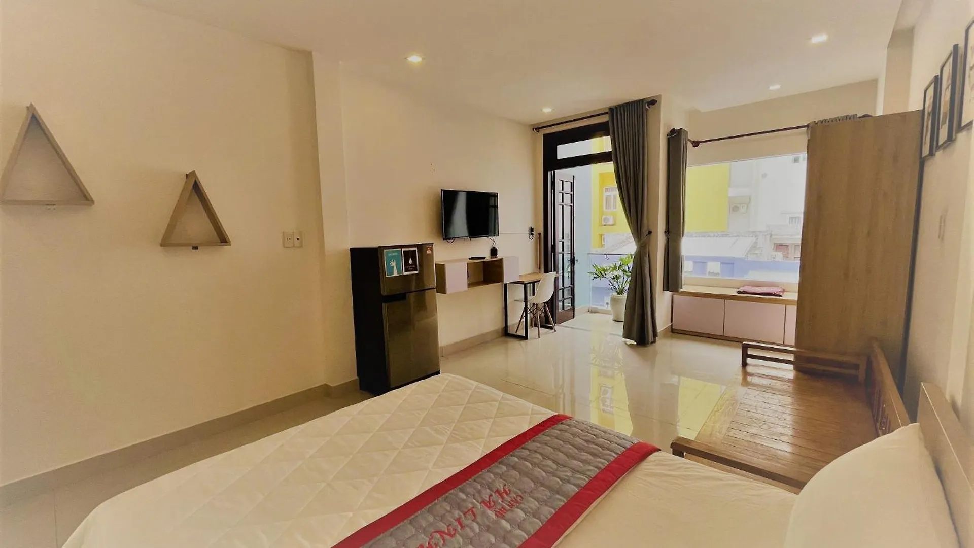 Ha Linh Home-My Khe Beach-Kitchen-High Speed Wifi Da Nang