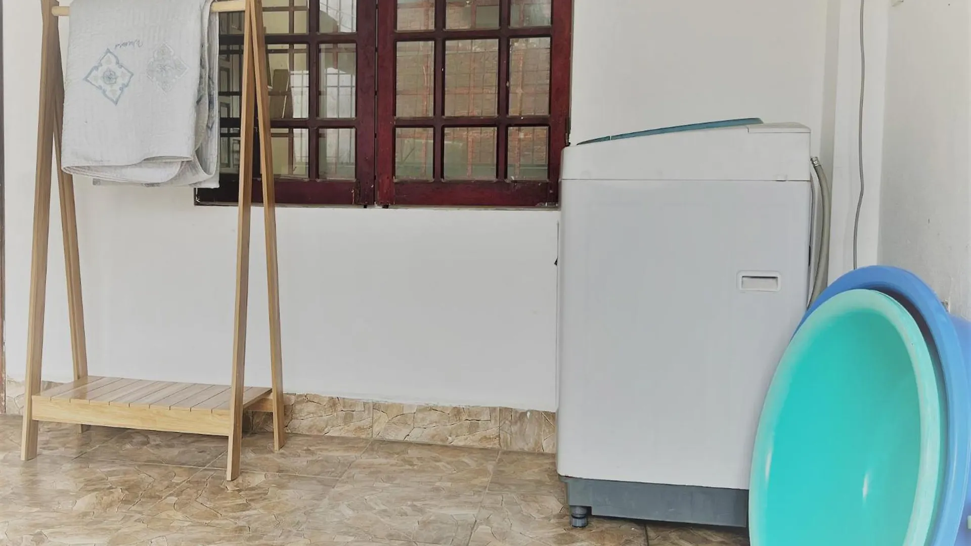 Ha Linh Home-My Khe Beach-Kitchen-High Speed Wifi Da Nang